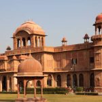 india cab service, hire private car and driver in india, best places in india, tourist attraction in jaipur, cab service in india, car rental in india